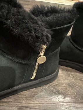 UGG Black Short Shearling Cuff Winter Boots